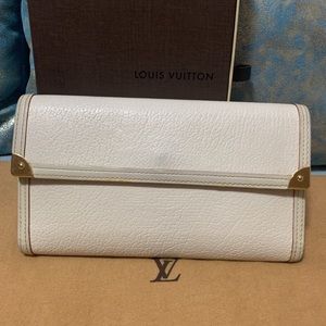 Authentic Louis Vuitton Suhali Fortefeuille Wallet